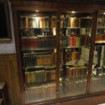 antieke vitrinekast 2