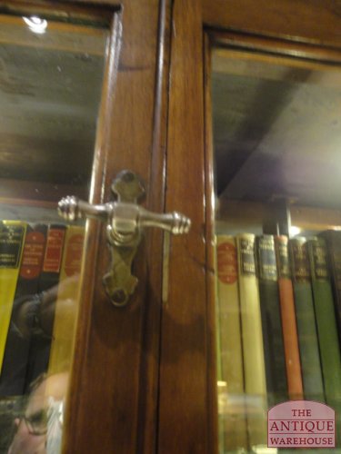 antieke vitrinekast 3