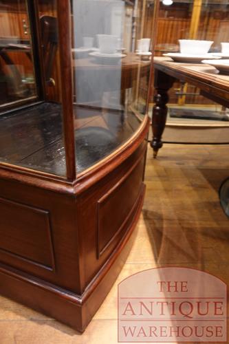 antieke vitrinekast 2