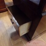 Antieke vitrinekast met gebogen ruit 4