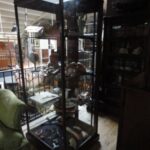 antieke vitrinekast 1