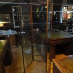 antieke vitrinekast 1