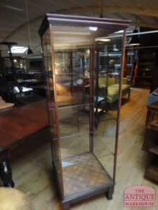 antieke vitrinekast, VERKOCHT