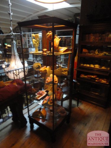 antieke vitrinekast 3