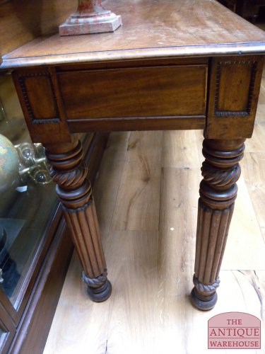 Antieke Wandtafel van Mahoniehout 2