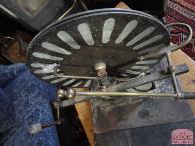 Antieke Wimshurst machine 3