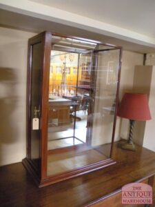 antieke winkelvitrine's, VERKOCHT