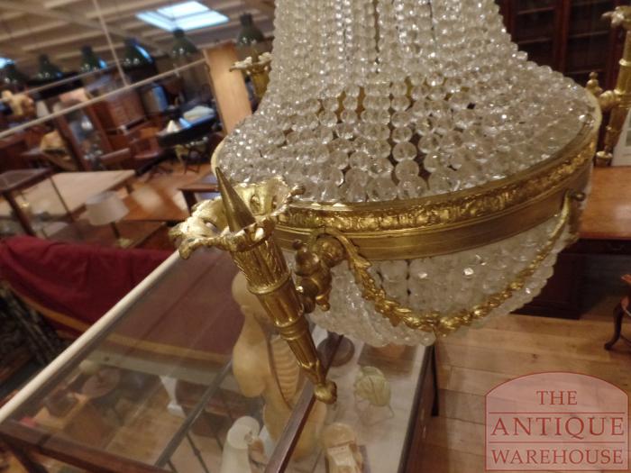 Antieke zakkroonluchter met drie kandelaren 2