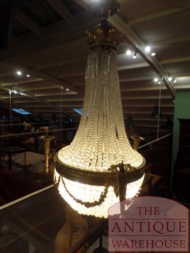 Antieke zakkroonluchter met drie kandelaren 3