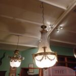 Antieke zakkroonluchter met drie kandelaren 4