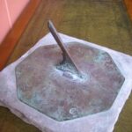 Antieke zonnewijzer 3