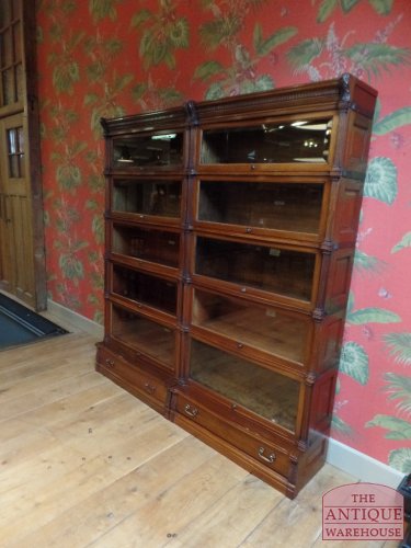 antique mahogany sectional Globe Wernicke bookcase, antieke mahonie stapelbare Globe Wernicke boekenkast Rolls Royce onder Globe Wernicke boekenkasten