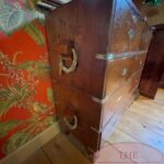 Antieke mahonie military ladekast uit Wales 2