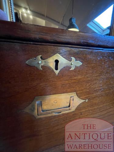 Antieke mahonie military ladekast uit Wales 3