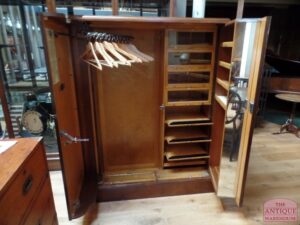 compactom gentlemans wardrobe, type YY, VERKOCHT