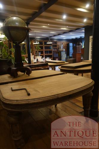 diverse antieke tafels 3