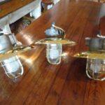 drie oude fabriekslampen 1