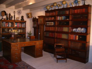 Drievoudige mahonie Globe Wernicke, sectional antique original library Globe Wernicke bookcases