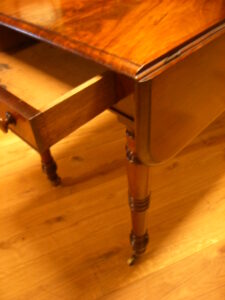 Engelse antieke pembroke tafel, VERKOCHT