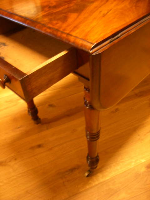 Engelse antieke pembroke tafel, VERKOCHT