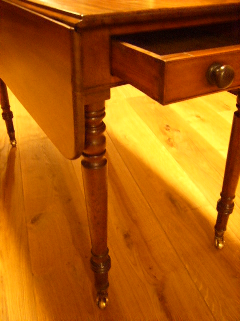 Victoriaanse antieke pembroke tafel 2