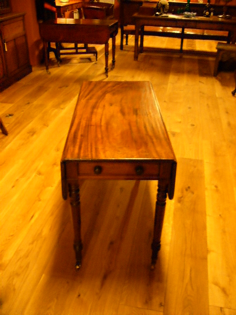 Victoriaanse antieke pembroke tafel 3