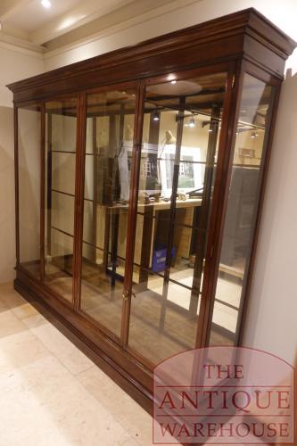 Antieke Engelse vierdeurs vitrinekast 2