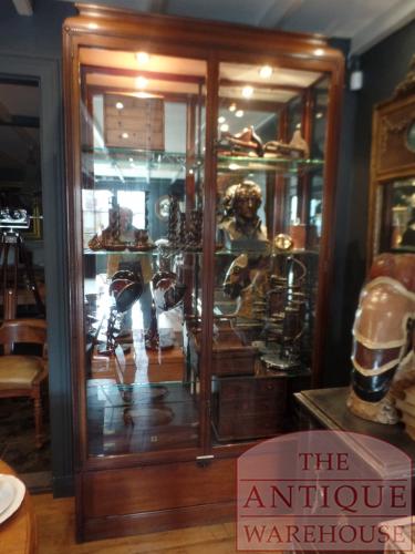 Gereserveerd voor Paul , Paar antieke Engelse vitrinekast, museumkast, shop display cabinet