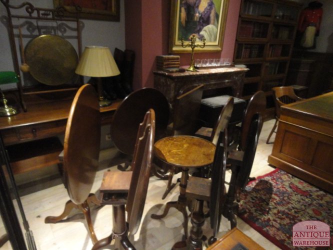 grote collectie antieke tilt top tafels 3