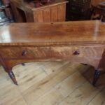 Kleine Antieke Engelse Side Table 1