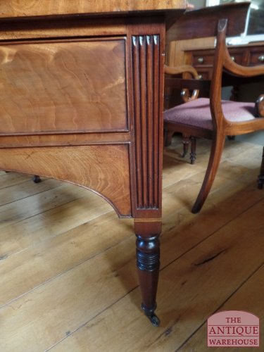 Kleine Antieke Engelse Side Table 2