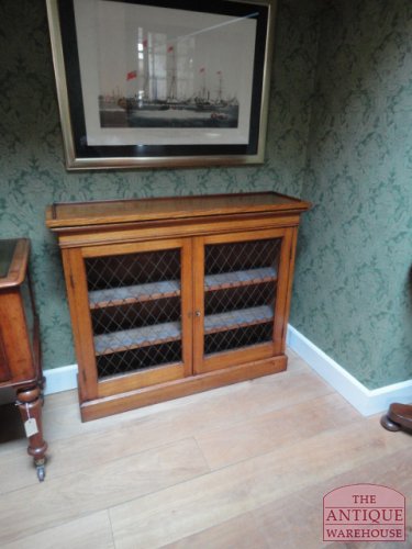 kleine eiken Victoriaanse boekenkast VERKOCHT