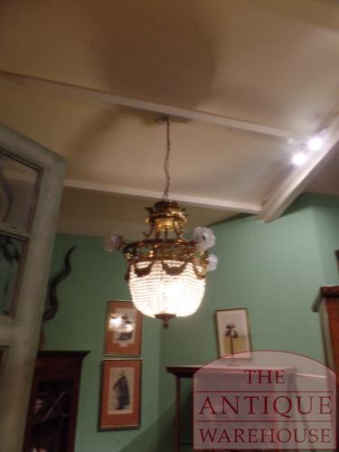 Kleine fijne Franse antieke kroonluchter met bloem versiering 3