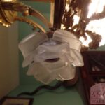 Kleine fijne Franse antieke kroonluchter met bloem versiering 4