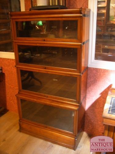 Mahonie Globe Wernicke 3