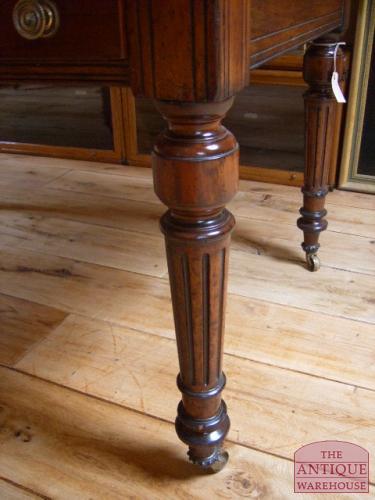 mahonie partners schrijftafel, VERKOCHT