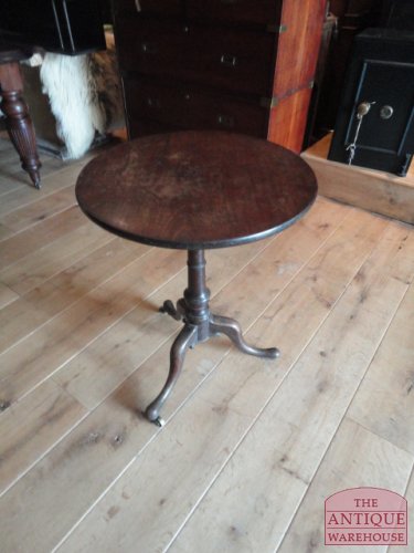 nog ongerestaureerde antieke tilt top tafel, SOLD