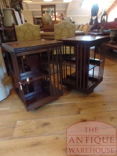 Paar antieke boekenmolens 2