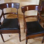 Paar antieke mahonie bureaustoelen 3