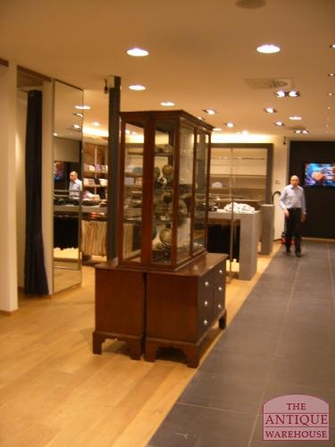 paar antieke mahonie vitrines 3