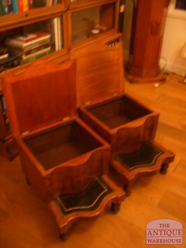 paar bibliotheek trapje, SOLD