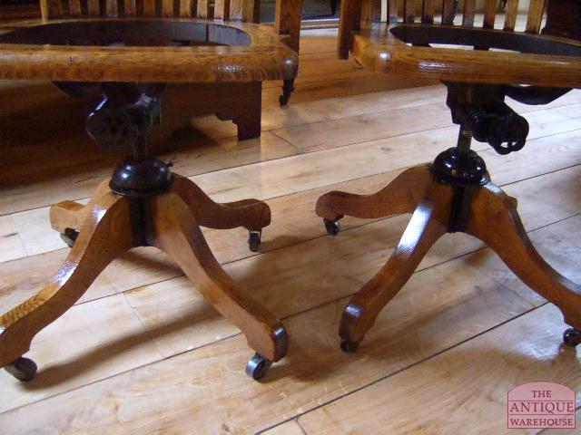 paar eiken antieke bureaustoelen, VERKOCHT