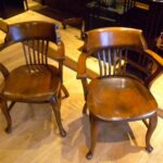 Paar mahonie bureaustoelen 1