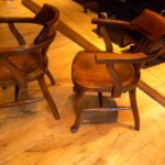 Paar mahonie bureaustoelen 2