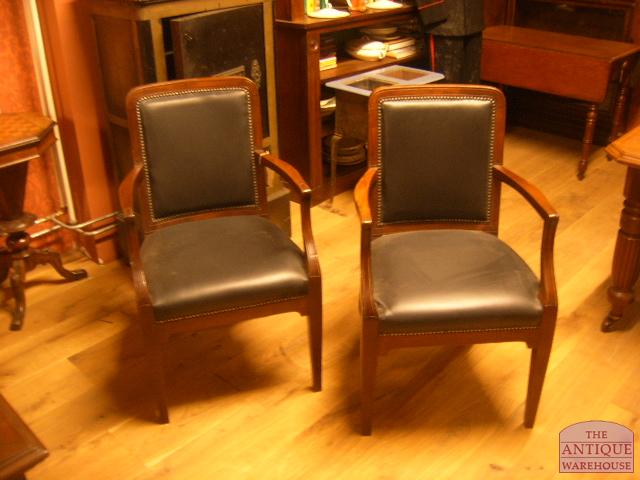 Paar mahonie bureaustoelen 2