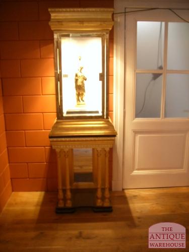 paar vergulde  sieraden vitines, VERKOCHT