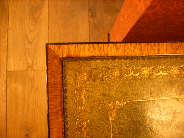 Regency bibliotheektafeltje 2