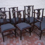 set van zes strakke stoelen 3