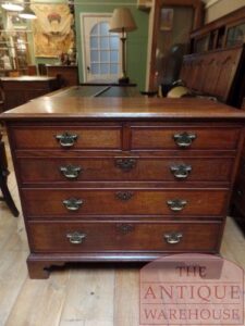 SOLD    antiek eikenhouten Engels ladekastje van circa George II 1780