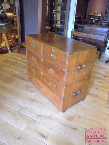 SOLD, antiek military ladekast